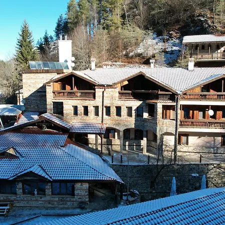 Izvorat - изворът Semesteranläggning (resort) Arda (Smolyan)