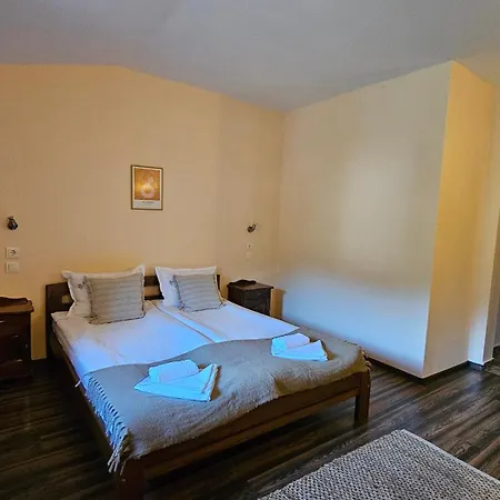 Semesteranläggning (resort) Izvorat - изворът