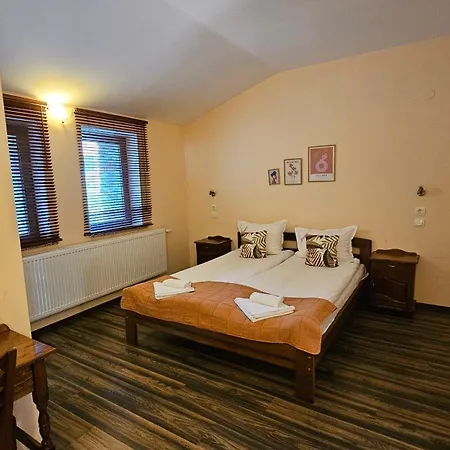 Semesteranläggning (resort) Izvorat - изворът *