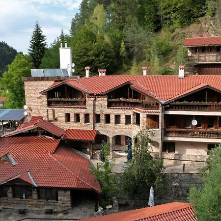 Semesteranläggning (resort) Izvorat - изворът Arda (Smolyan)